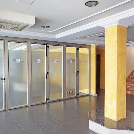 Hotel Villa Juanita O Grove Bagian luar foto