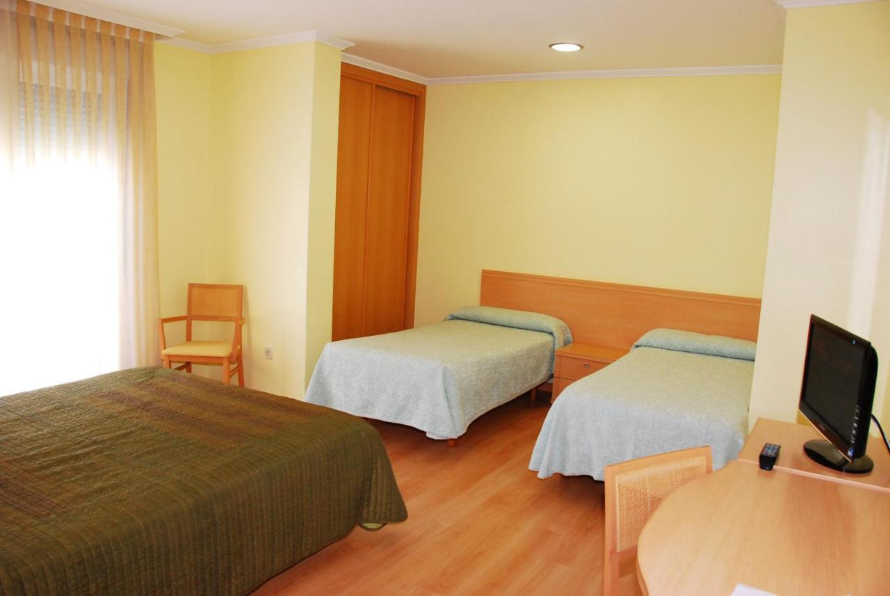 Hotel Villa Juanita O Grove Bagian luar foto
