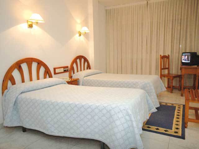 Hotel Villa Juanita O Grove Bagian luar foto