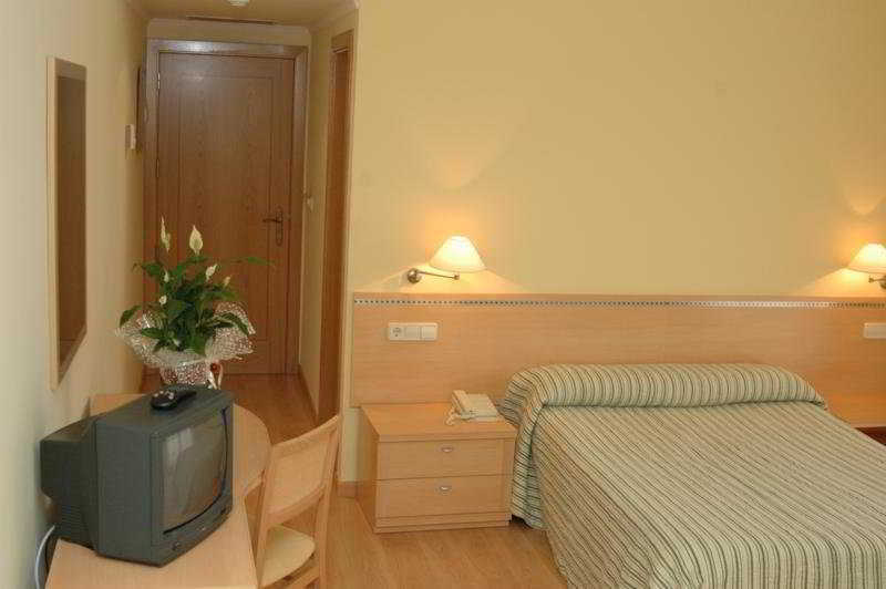 Hotel Villa Juanita O Grove Bagian luar foto